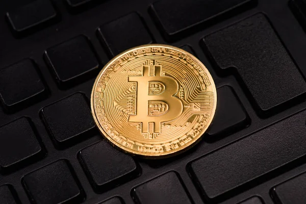 比特币周期已破！未来12月冲20万？